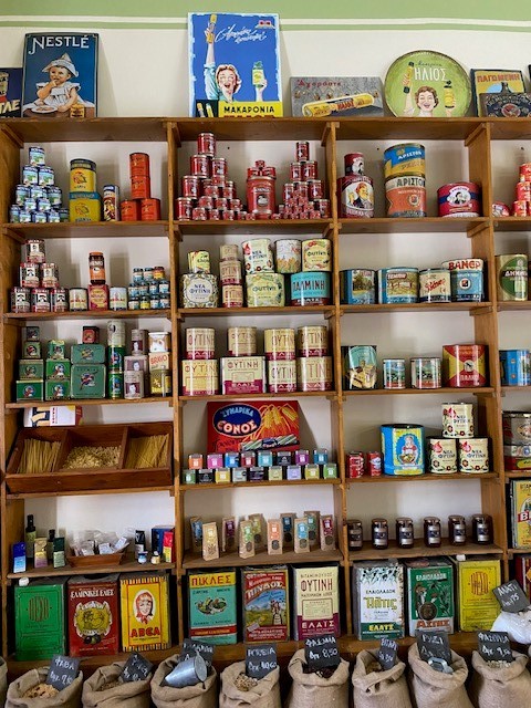 Μπακάλικο του Σμιλομιχάλη - εσωτερικό